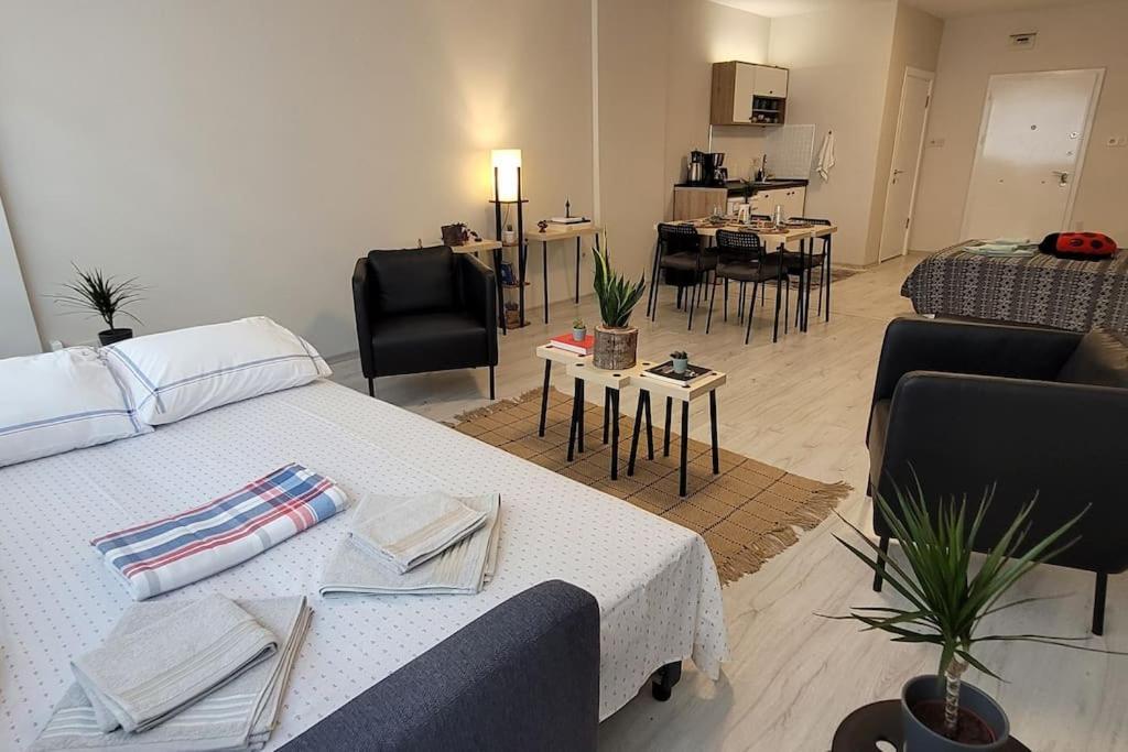 Апартаменты New Cosy Studio In The Heart Of Kadikoy Стамбул Экстерьер фото