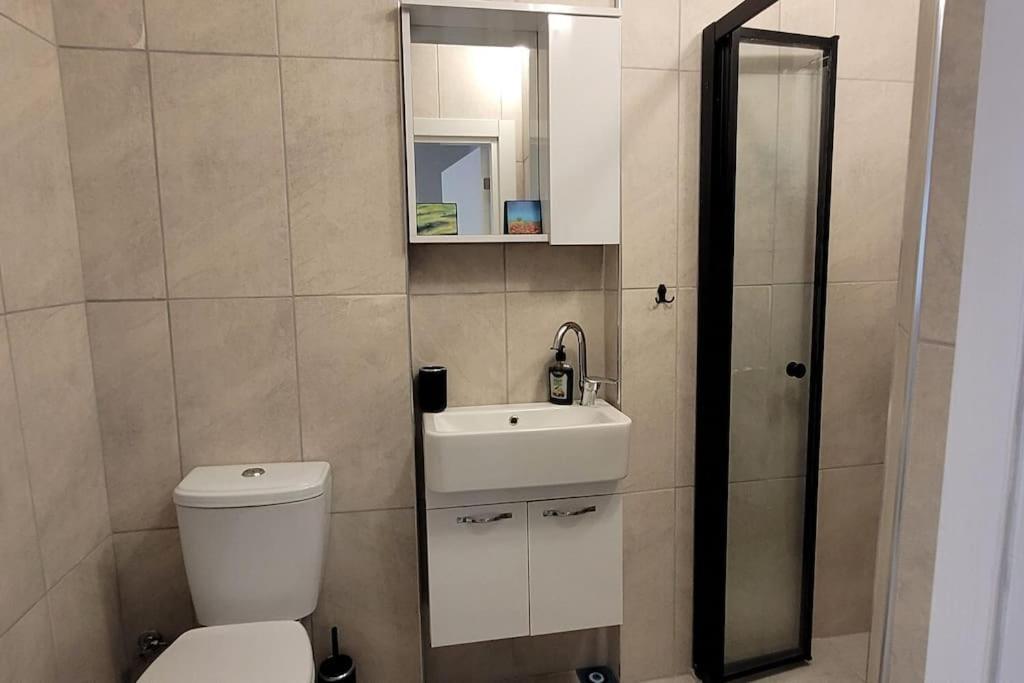 Апартаменты New Cosy Studio In The Heart Of Kadikoy Стамбул Экстерьер фото