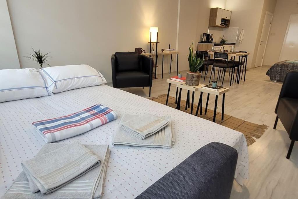 Апартаменты New Cosy Studio In The Heart Of Kadikoy Стамбул Экстерьер фото